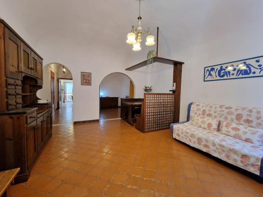 Silver Sands Finale Ligure - Traditional Apartment - 4 Beds & Terrace By The Beach Exterior foto