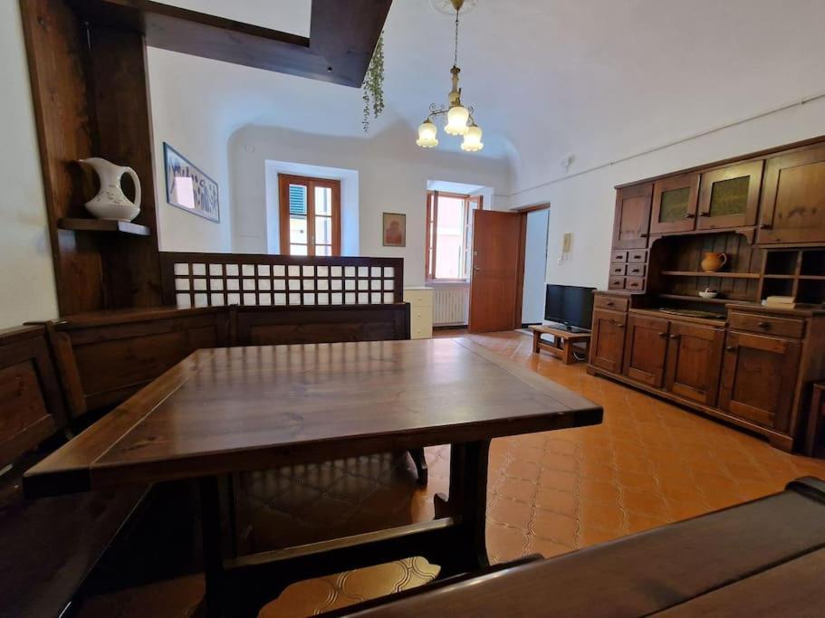 Silver Sands Finale Ligure - Traditional Apartment - 4 Beds & Terrace By The Beach Exterior foto